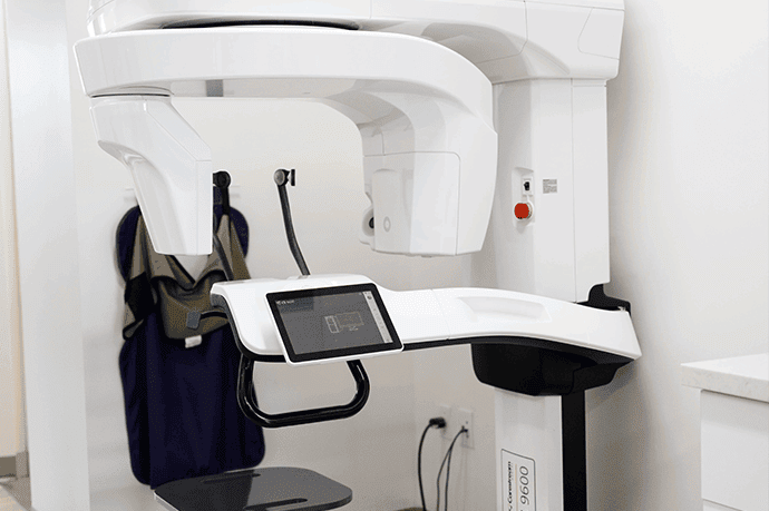 The panoramic imaging unit at Regency Square Dental in Davie.
